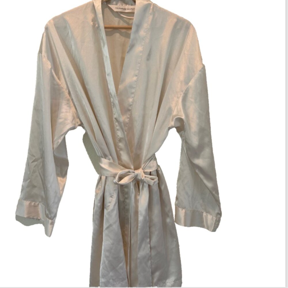 Victoria’s Secret Satin Short Robe Cream One Size Lounge Bridal Sleepwear